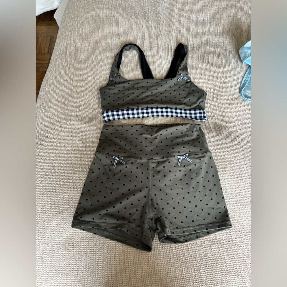 Strawberry Western workout set